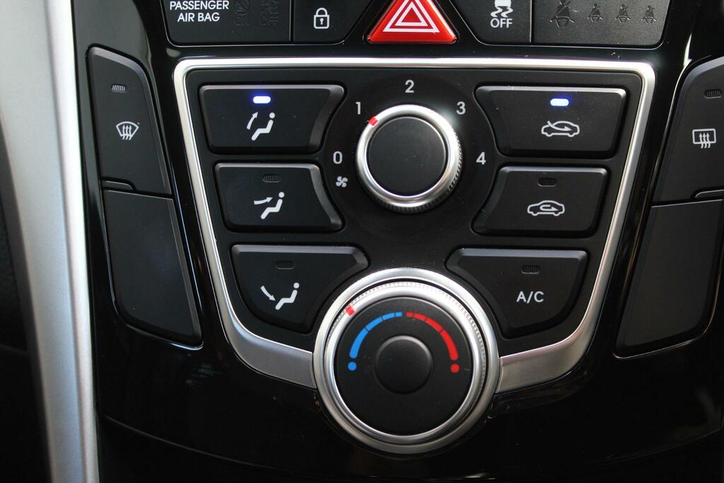 Hyundai I30 Crdi Se Blue Drive Blue #20