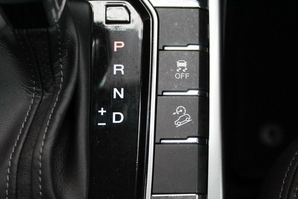 SsangYong Korando Ultimate Auto Red #20