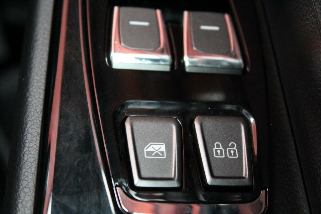 SsangYong Korando Ultimate Auto Red #38