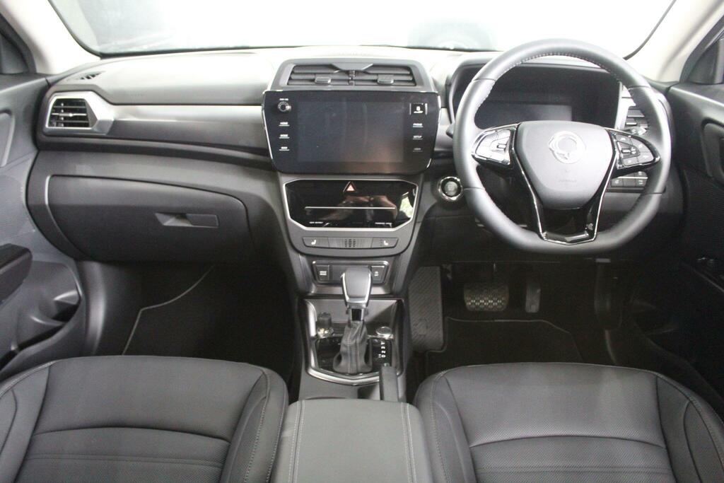 SsangYong Tivoli Suv Silver #3