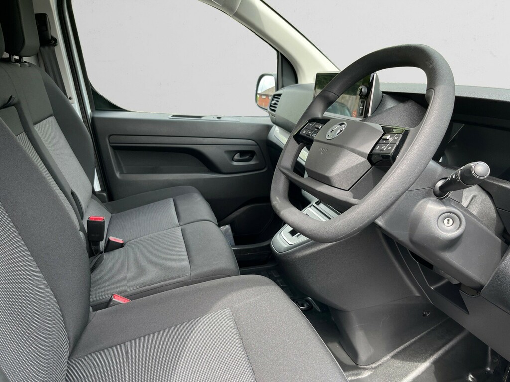 Vauxhall Vivaro 100Kw 75Kwh Pro H1 Van MT26UEV White #2