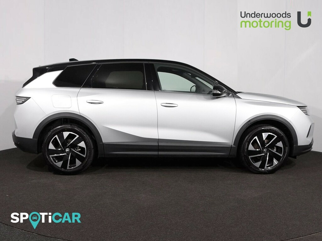 Vauxhall Grandland 1.2 Hybrid 136 Ultimate E-dct6 BW74UFK Silver #4