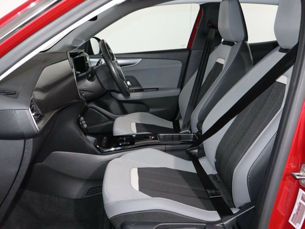 Vauxhall Mokka-e 100Kw Design 50Kwh NU74XMH Red #2