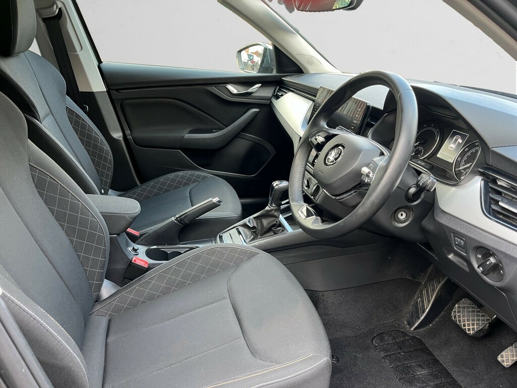 Skoda Kamiq 1.0 Tsi 110 Se Drive Dsg Grey #2
