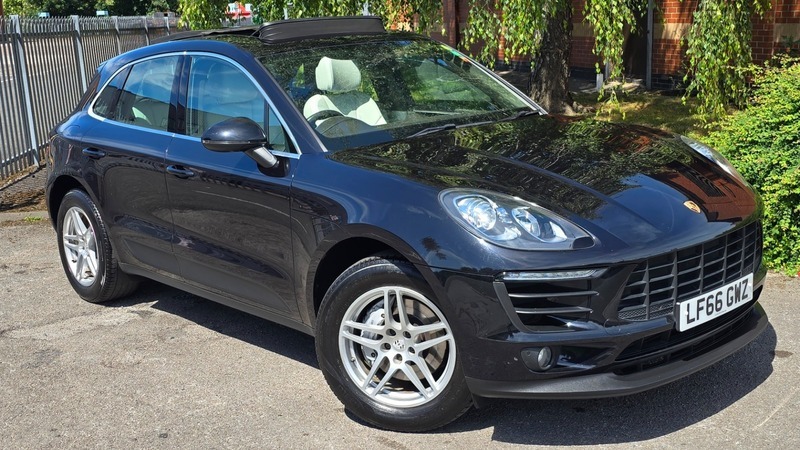 Porsche Macan 3.0 Td V6 S LF66GWZ Black #2