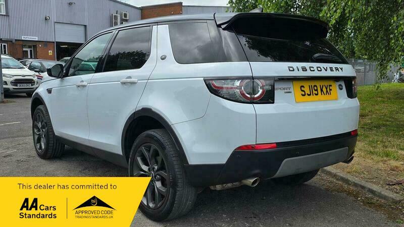 Land Rover Discovery Sport 2.0 Td4 Landmark SJ19KXF White #4