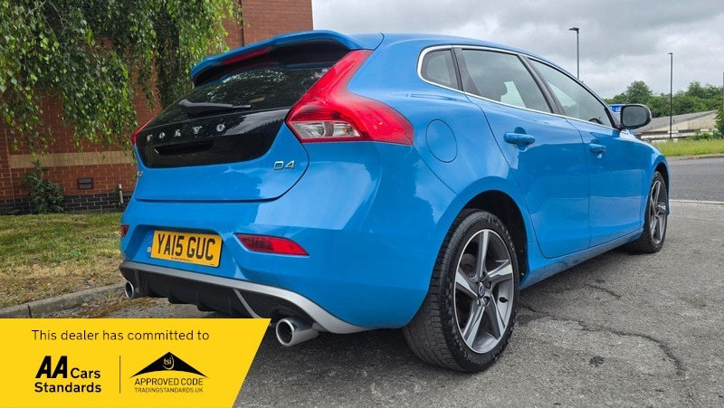 Volvo V40 2.0 D4 R-design Nav YA15GUC Blue #3