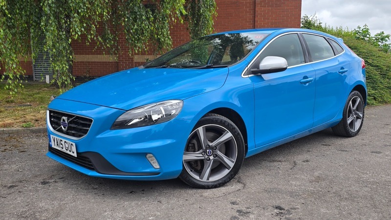 Volvo V40 2.0 D4 R-design Nav YA15GUC Blue #2