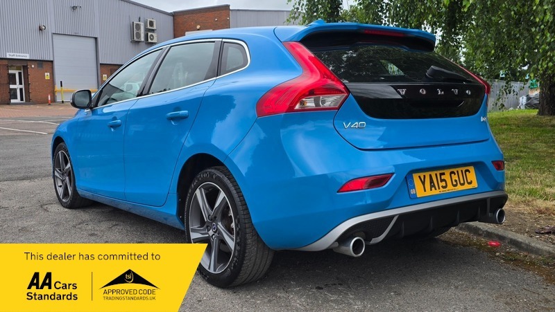 Volvo V40 2.0 D4 R-design Nav YA15GUC Blue #4