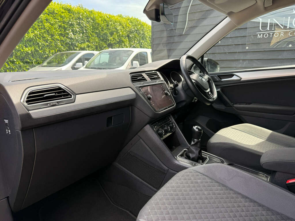 Volkswagen Tiguan 1.4 Tiguan Se Nav Tsi LR68XWU Black #5