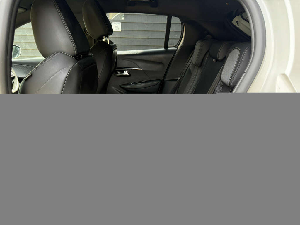 Peugeot 208 1.2 208 Gt Line Puretech Ss GF69CJZ White #5
