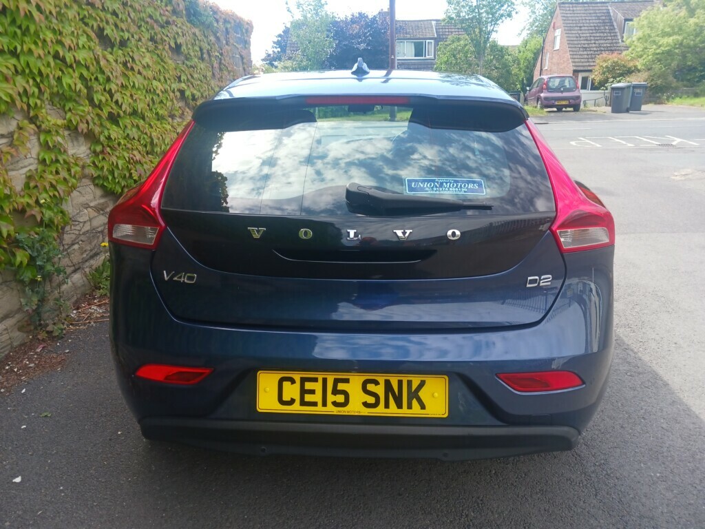 Volvo V40 2.0 D2 R-design Lux Euro 6 Ss White #18