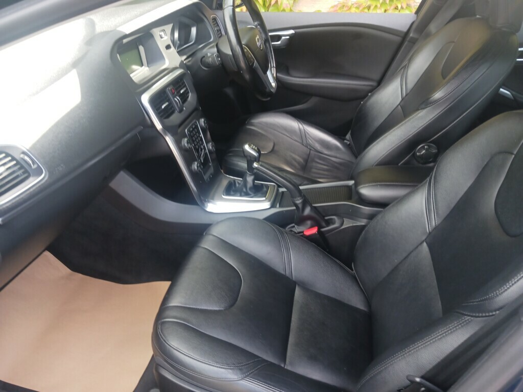 Volvo V40 D2 Se Lux Blue #4