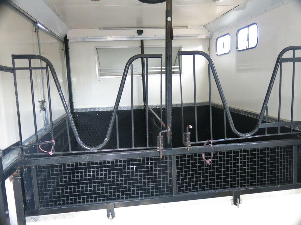 Renault Master Panel Van 2.5 Td Dci 3.5Ton Horse Box 2004 Grey #3