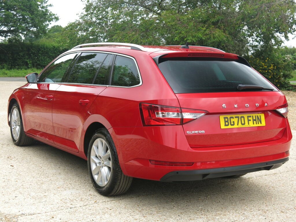 Skoda Superb 150Hp Se Technology Red #5