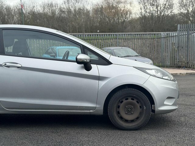 Ford Fiesta 1.25 Edge Hatchback 129 Gkm, 8 FL60JGX Silver #4