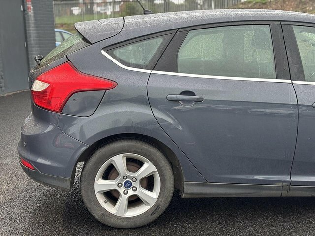 Ford Focus 1.6 Zetec Navigator Hatchback Eu NX64HFT Blue #5