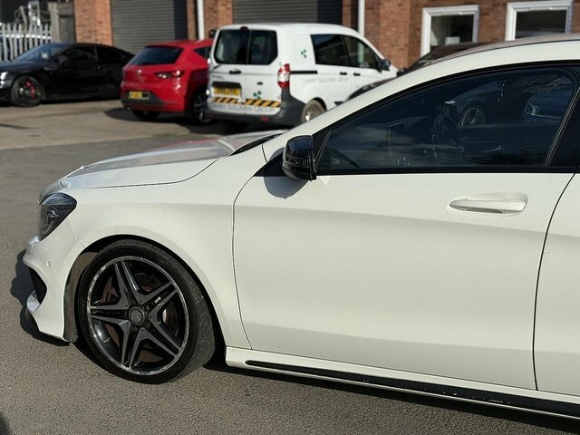 Mercedes-Benz CLA Class 2.1 Cla220 Cdi Amg Sport Coupe 7G-dct E OO61TRA White #3