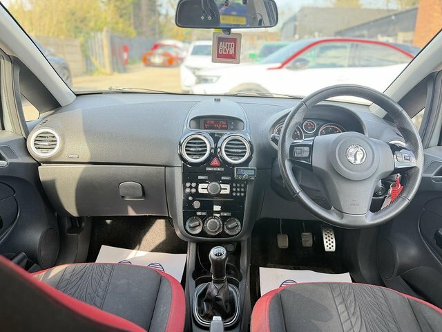 Vauxhall Corsa 1.4 16V Sri Hatchback Wide Ratio DN61ZTD Silver #6