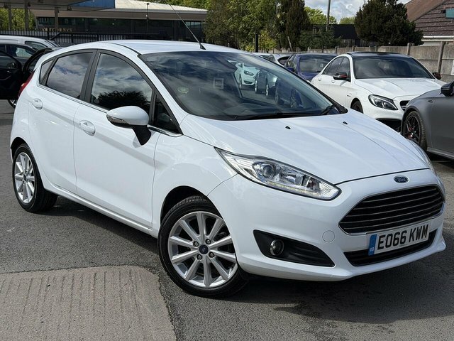 Ford Fiesta 1.0T Ecoboost Titanium Hatchback Powers EO66KWM White