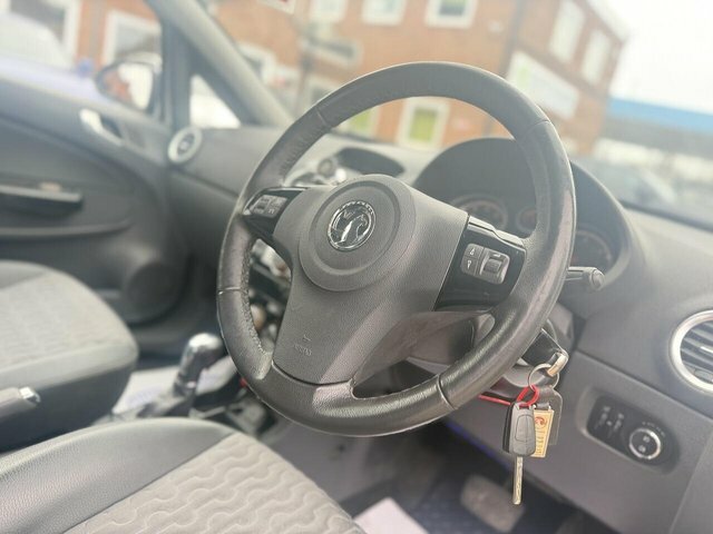 Vauxhall Corsa 1.4 16V Se Hatchback Euro 5 100 P EY13EWC White #2