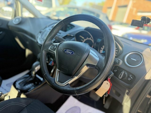 Ford Fiesta 1.0T Ecoboost Zetec Hatchback Powershif EO15KLA Black #2