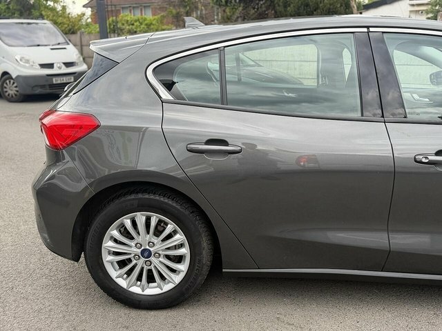 Ford Focus 1.0T Ecoboost Titanium Hatchback E BJ69FVV Grey #5