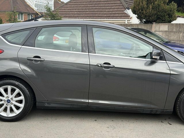 Ford Focus 1.0T Ecoboost Titanium Hatchback E Grey #6