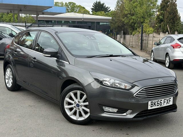 Ford Focus 1.0T Ecoboost Titanium Hatchback E Grey