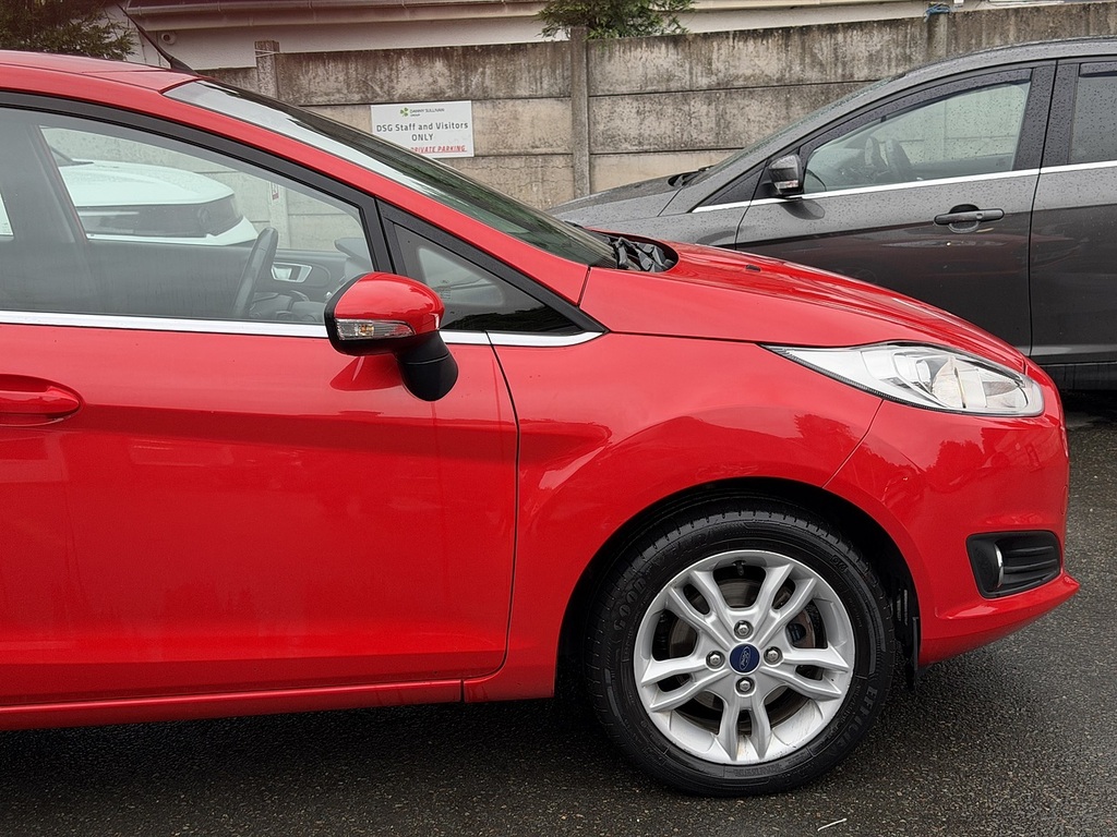 Ford Fiesta 1.0T Ecoboost Zetec Hatchback Powershif YE14RRV Red #4