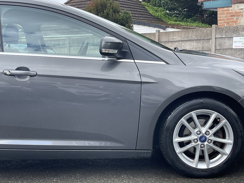 Ford Focus 1.0T Ecoboost Zetec Hatchback Euro CK65VUY Grey #5