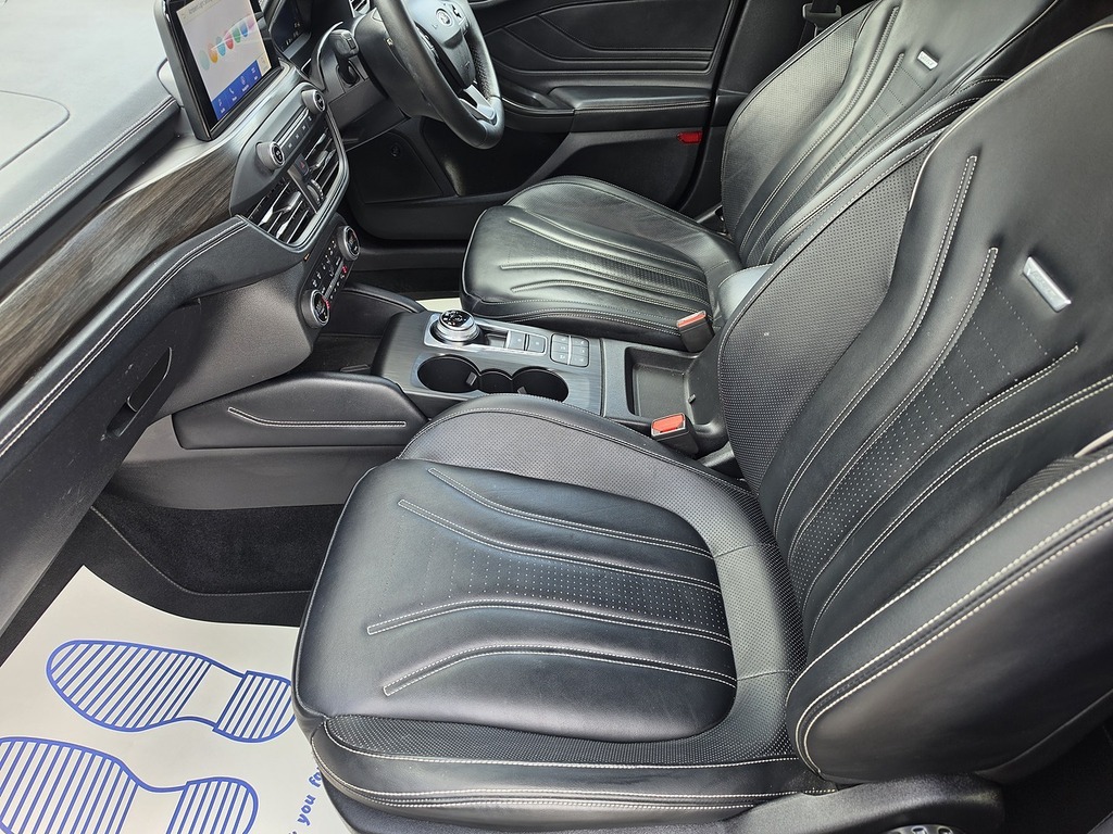 Ford Focus 1.5 Ecoblue 95 Zetec Red #65