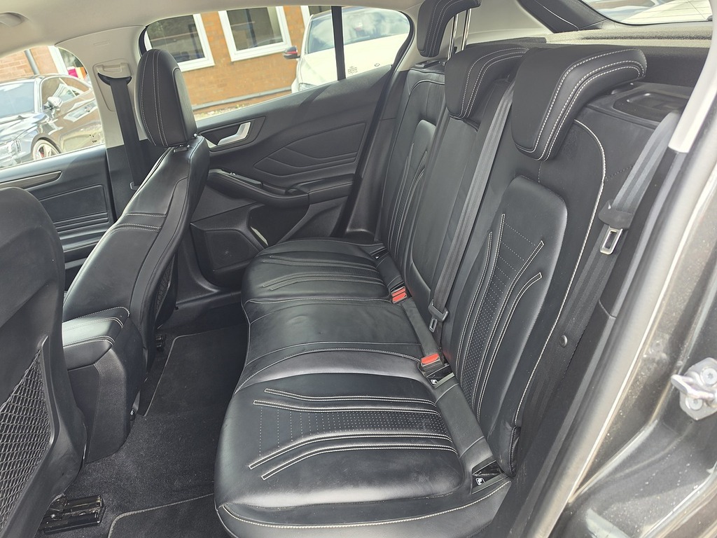 Ford Focus 1.5 Ecoblue 95 Zetec Red #75