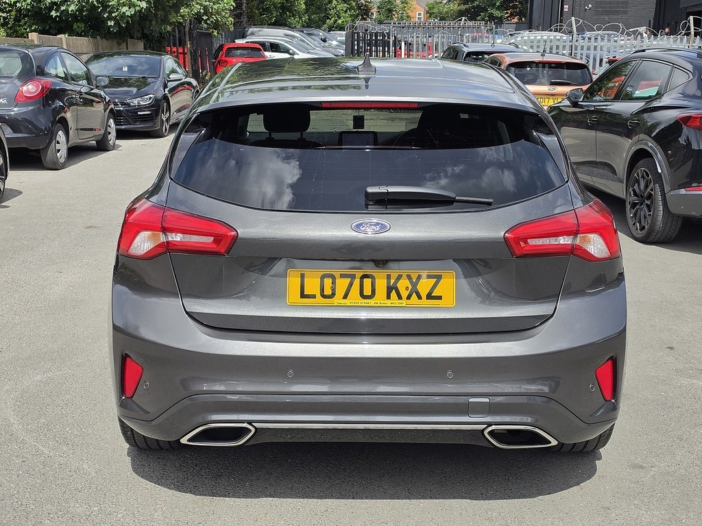 Ford Focus 1.5 Ecoblue 95 Zetec Red #13