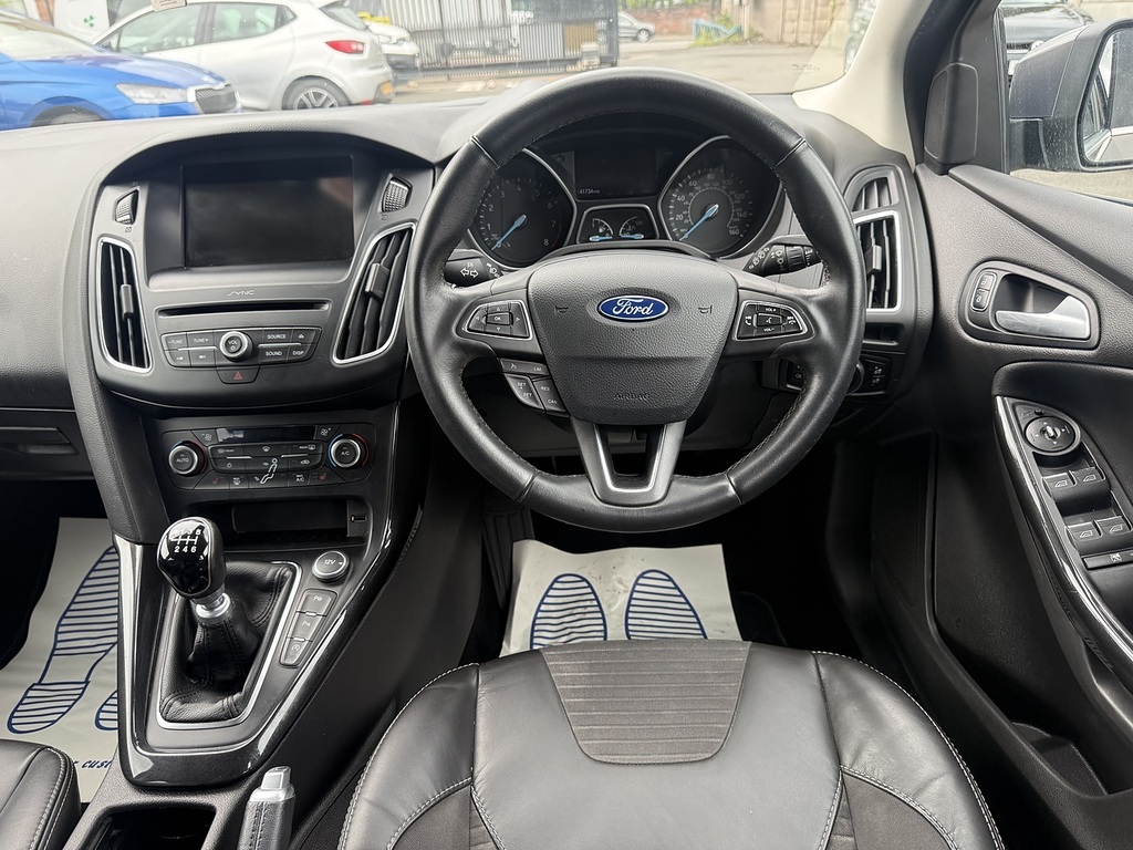 Ford Focus 1.0T Ecoboost Titanium X Hatchback Manu #4