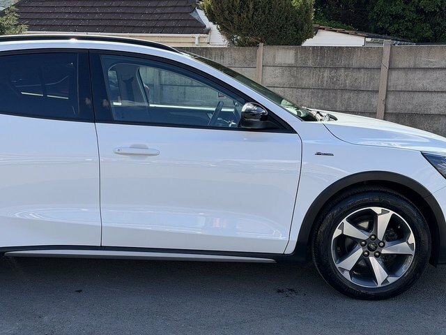 Ford Focus 1.0T Ecoboost Active Hatchback Eur EJ71XFR White #6