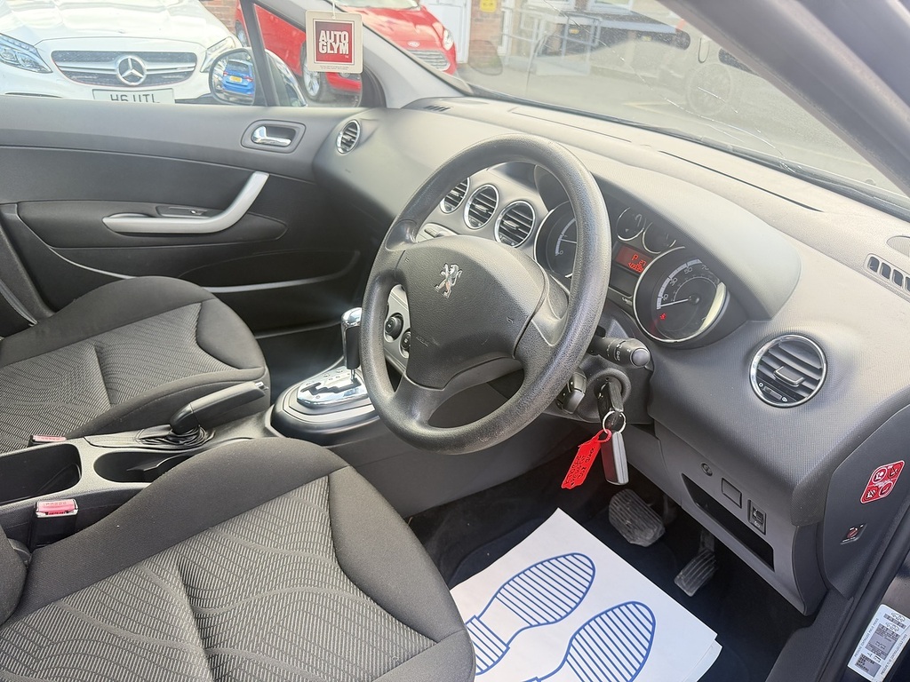 Peugeot 308 Hatchback 1.6 Black #25