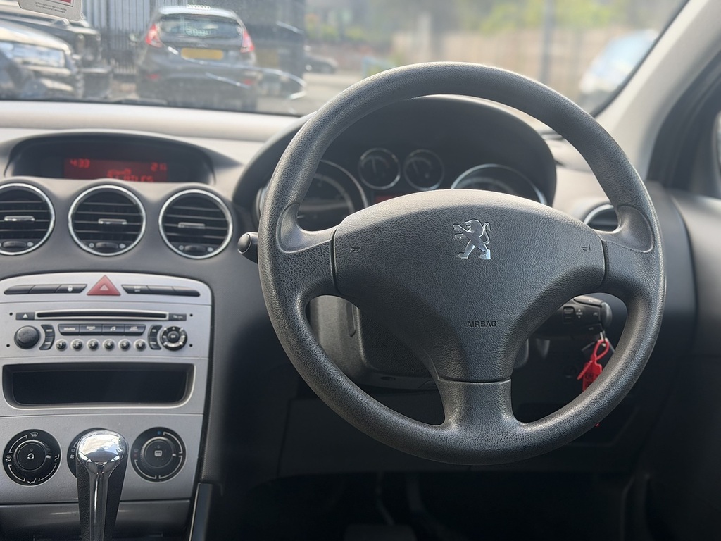 Peugeot 308 Hatchback 1.6 Black #39