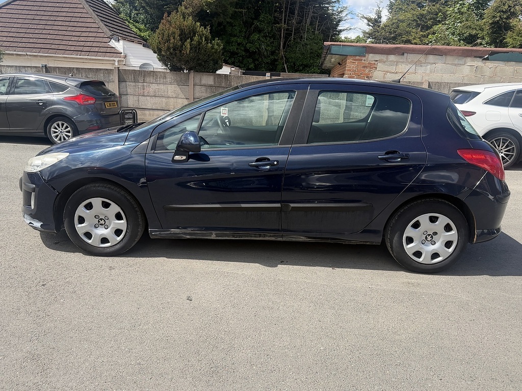 Peugeot 308 Hatchback 1.6 Black #20