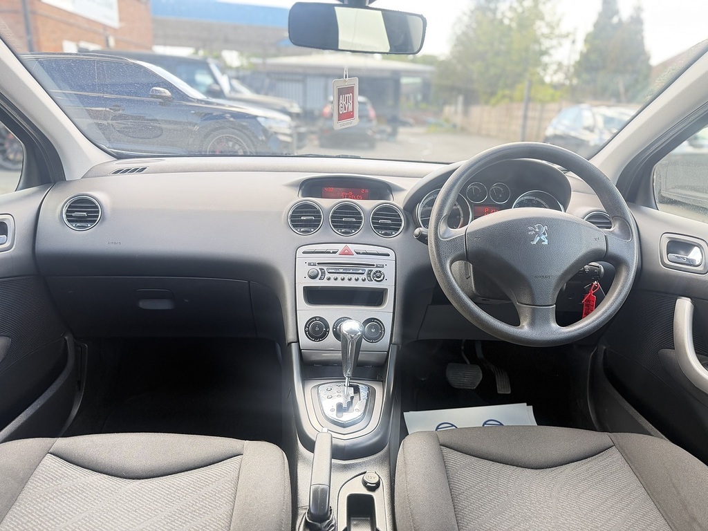 Peugeot 308 Hatchback 1.6 Black #37