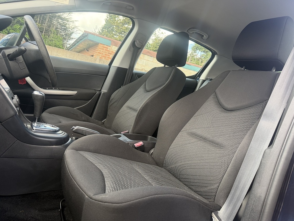 Peugeot 308 Hatchback 1.6 Black #36