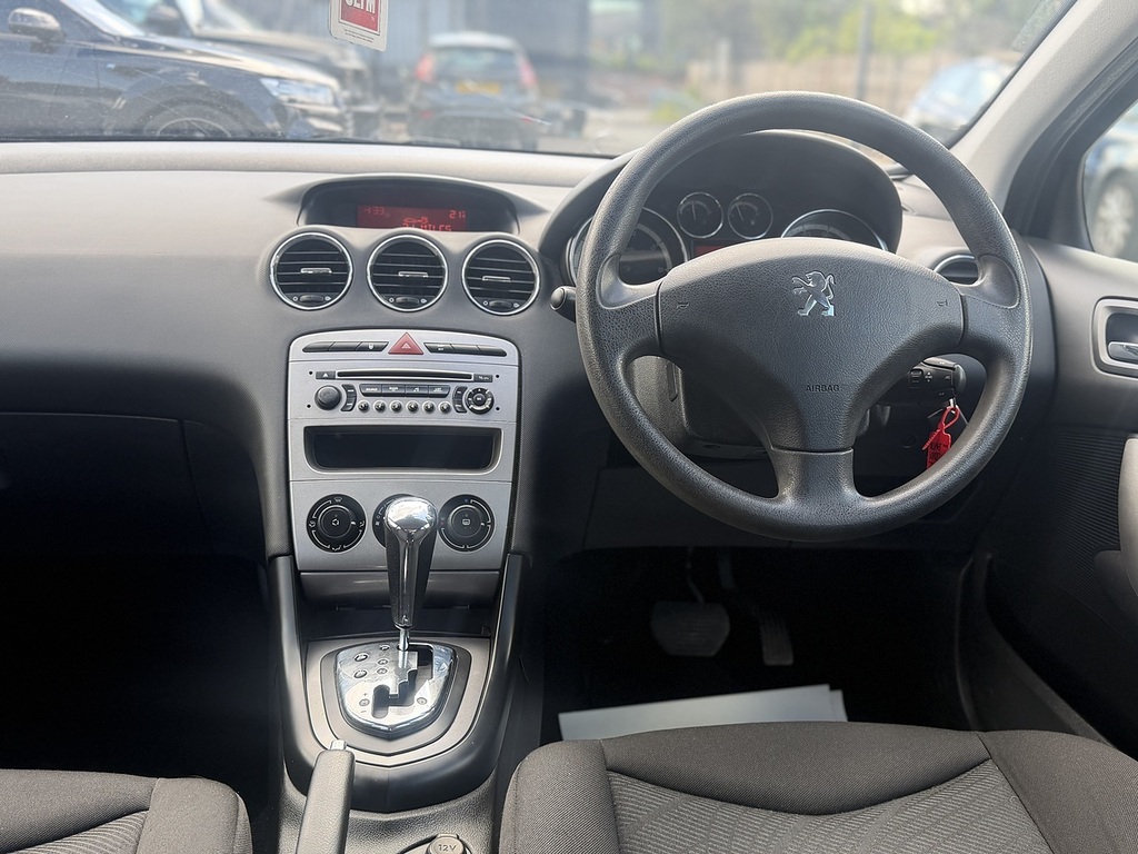 Peugeot 308 Hatchback 1.6 Black #38