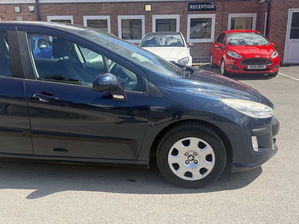 Peugeot 308 Hatchback 1.6 Black #12