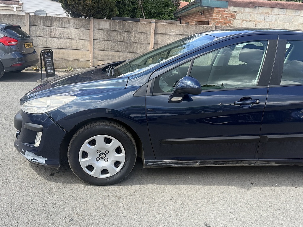 Peugeot 308 Hatchback 1.6 Black #21