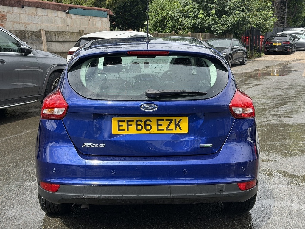 Ford Focus 1.0 Ecoboost 125 Zetec White #11