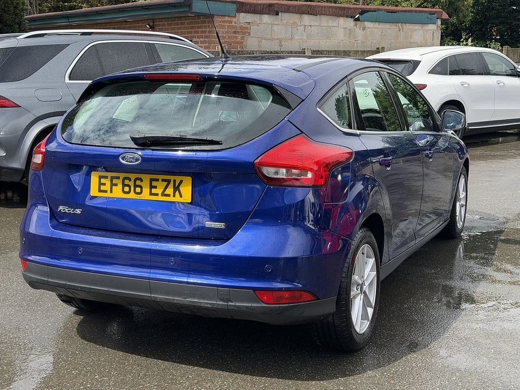 Ford Focus 1.0 Ecoboost 125 Zetec White #8