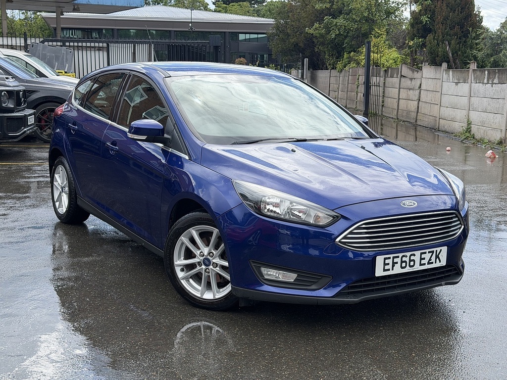Ford Focus 1.0 Ecoboost 125 Zetec White #1