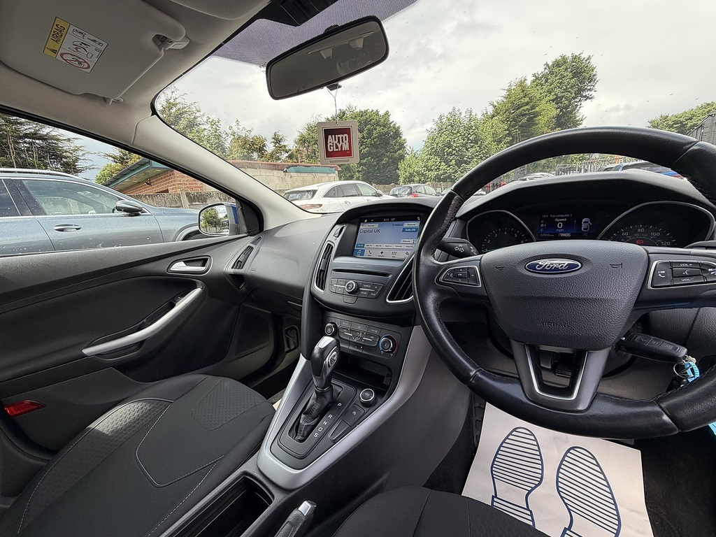 Ford Focus 1.0 Ecoboost 125 Zetec White #32