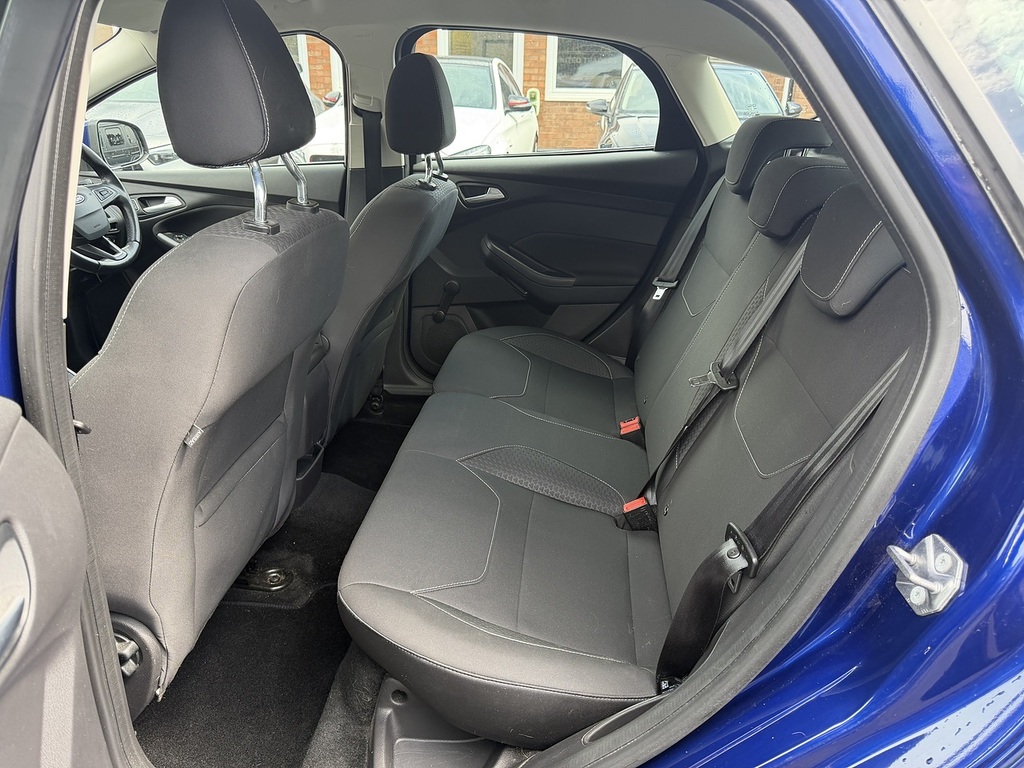 Ford Focus 1.0 Ecoboost 125 Zetec White #55