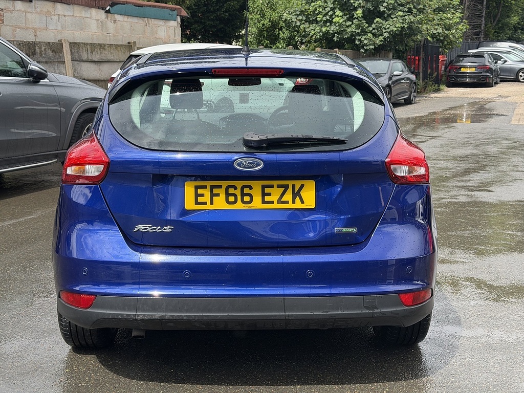 Ford Focus 1.0 Ecoboost 125 Zetec White #10